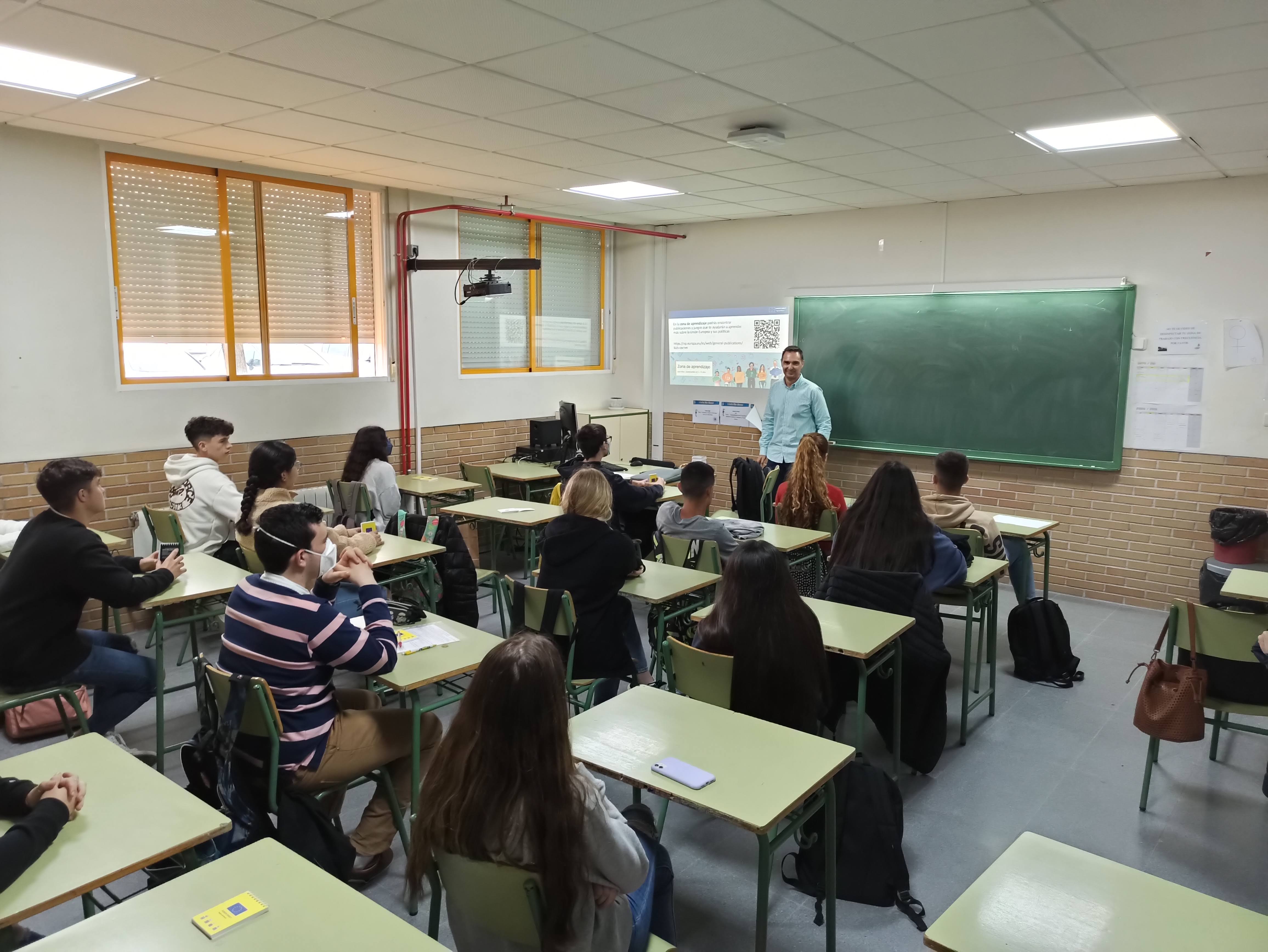 Los alumnos en un momento de la charla